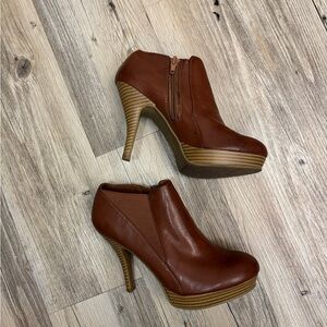 Unlisted By Kenneth Cole Brown Leather Ankle Boots